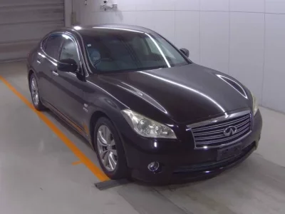 Nissan FUGA