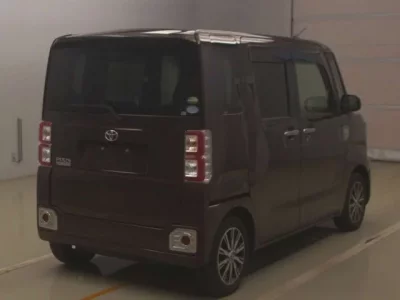 Toyota PIXIS MEGA