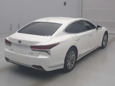 Lexus LS