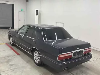 Nissan CEDRIC