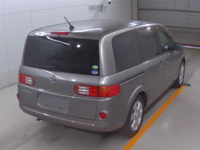 Nissan LAFESTA
