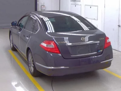 Nissan TEANA