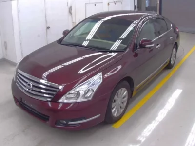 Nissan TEANA