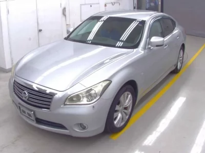 Nissan FUGA