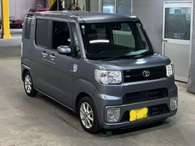 Toyota PIXIS MEGA