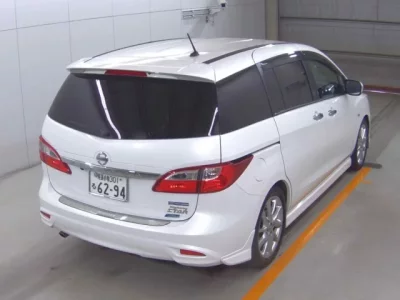 Nissan LAFESTA