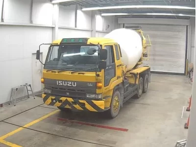 Isuzu TRUCK