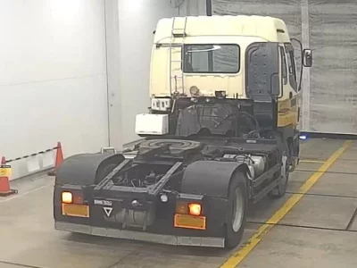 Isuzu TRUCK