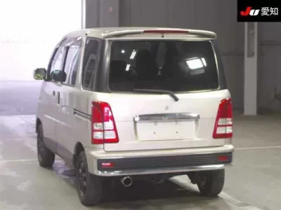 Daihatsu Atrai Wagon