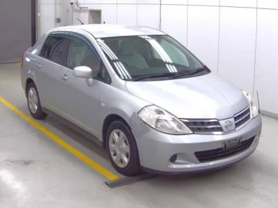 Nissan TIIDA LATIO