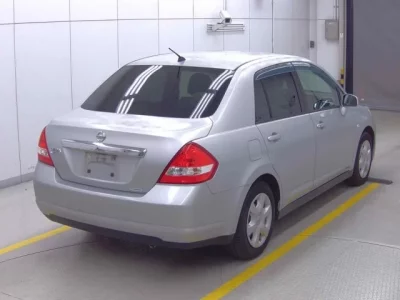 Nissan TIIDA LATIO