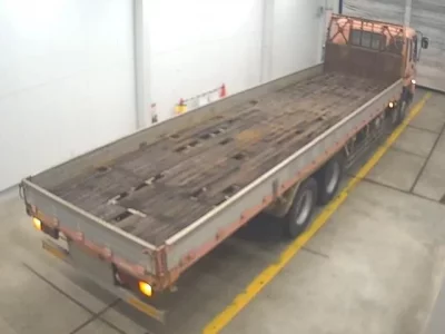 Isuzu TRUCK
