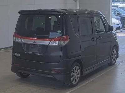 Mitsubishi DELICA D2