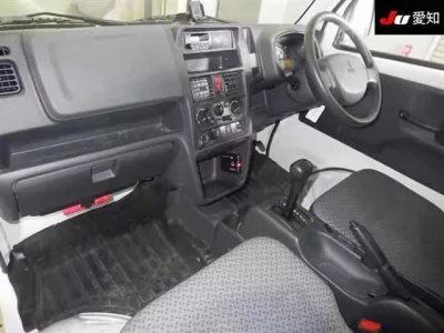 Mitsubishi MINICAB TRUCK