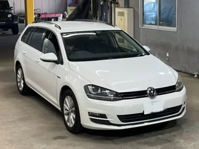 Volkswagen GOLF VARIANT