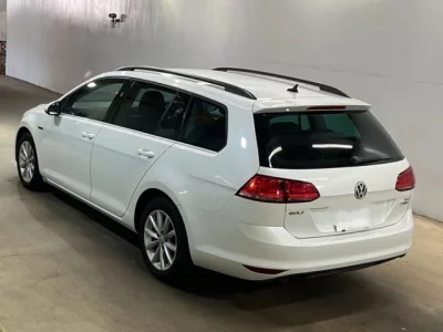 Volkswagen GOLF VARIANT