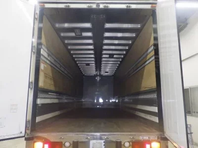 Isuzu TRUCK