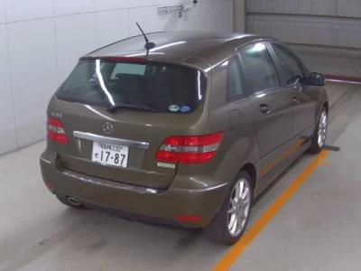 Mercedes-Benz B CLASS