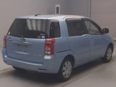 Toyota RAUM