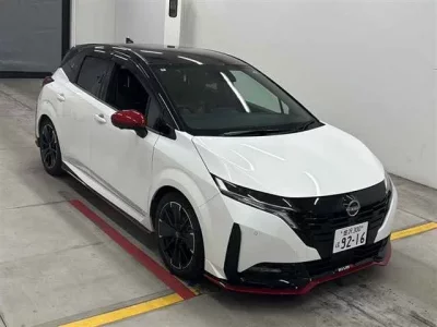 Nissan AURA