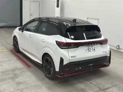 Nissan AURA