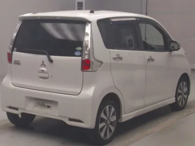 Mitsubishi EK CUSTOM