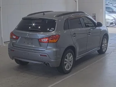 Mitsubishi RVR