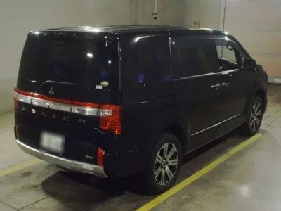 Mitsubishi DELICA D5