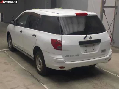Nissan AD