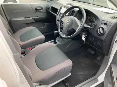 Nissan AD