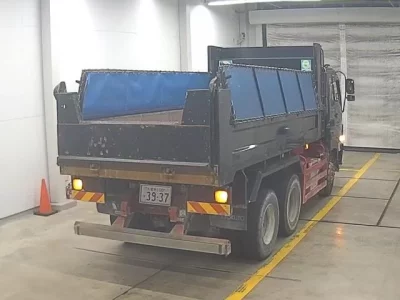 Isuzu TRUCK