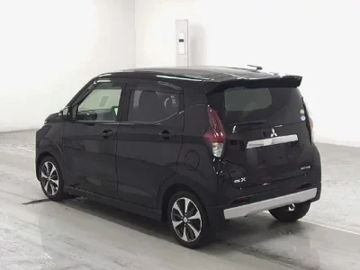 Mitsubishi EK X