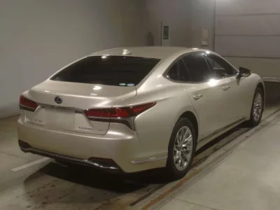 Lexus LS