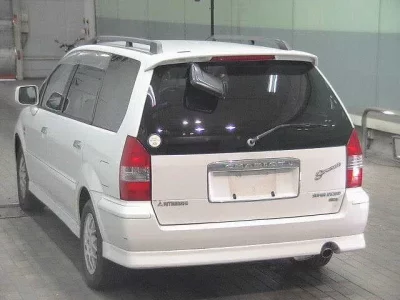 Mitsubishi CHARIOT GRANDIS
