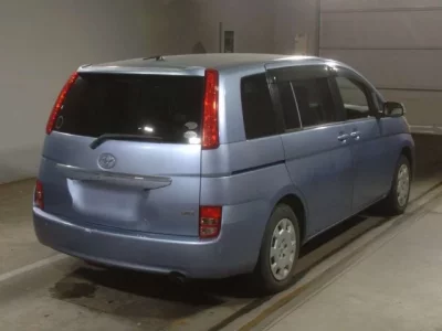 Toyota ISIS