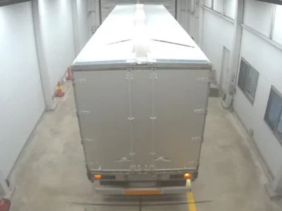 Isuzu TRUCK