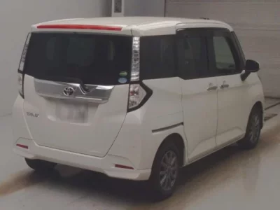 Toyota TANK