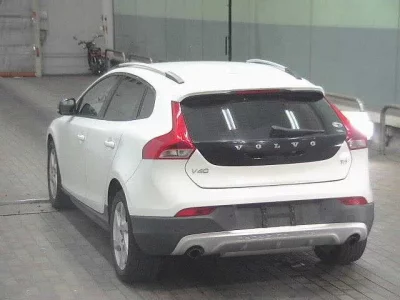 Volvo V40