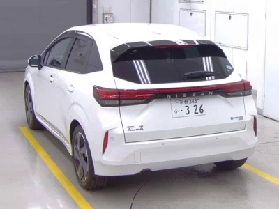Nissan AURA