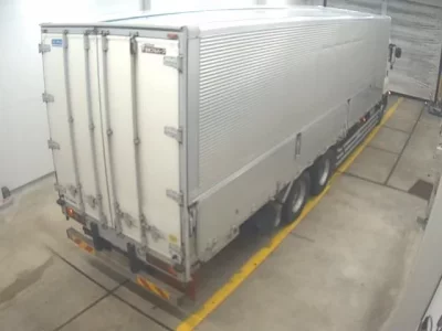 Isuzu TRUCK