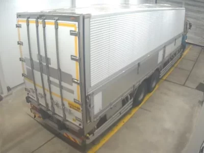 Isuzu TRUCK