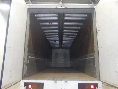 Isuzu TRUCK