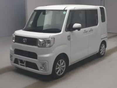 Toyota PIXIS MEGA