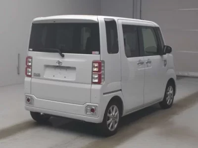Toyota PIXIS MEGA