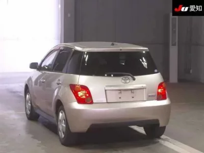 Toyota IST