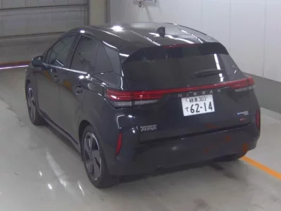 Nissan AURA