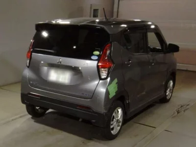 Mitsubishi EK X