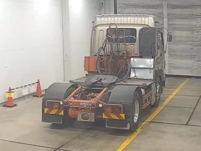 Isuzu TRUCK