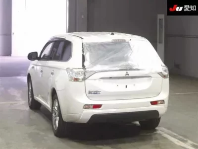 Mitsubishi OUTLANDER PHEV