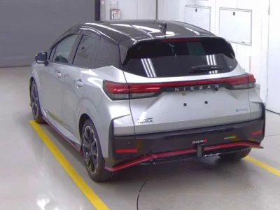 Nissan AURA